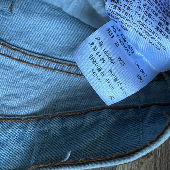 {Levi Jeans} - Picture 4 of 4